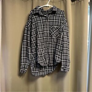 Brandy Melville Black and White Plaid Shirt One Size